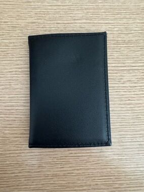 Leather bifold badge holder
